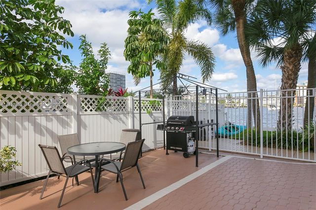 410 Golden Isles Dr 202, Hallandale Beach, FL 33009