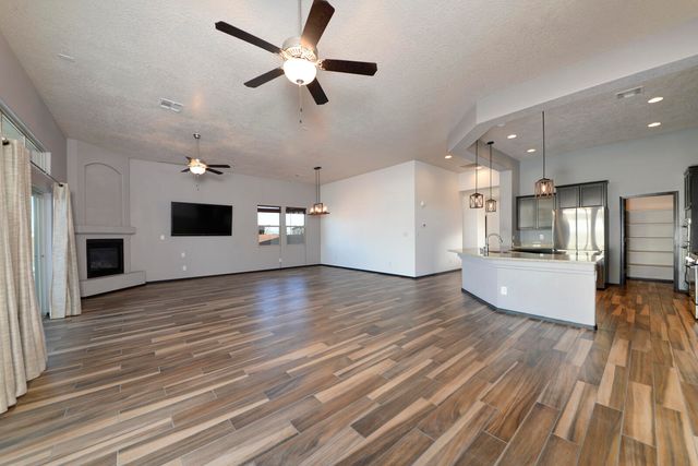 6639 Sujeto Road NW, Albuquerque, NM 87120