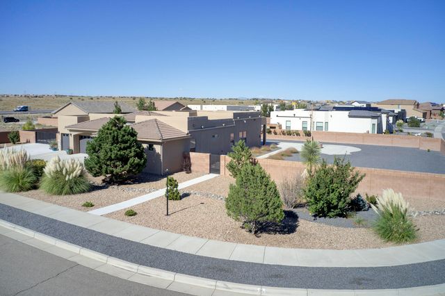 6639 Sujeto Road NW, Albuquerque, NM 87120