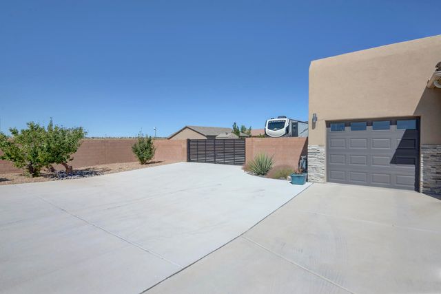 6639 Sujeto Road NW, Albuquerque, NM 87120