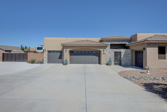 6639 Sujeto Road NW, Albuquerque, NM 87120