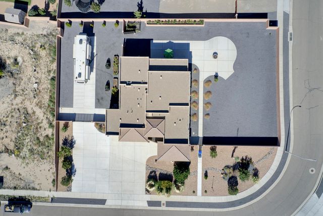 6639 Sujeto Road NW, Albuquerque, NM 87120