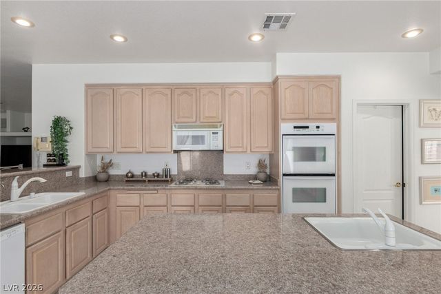 1708 Desert Fort Street, Las Vegas, NV 89128