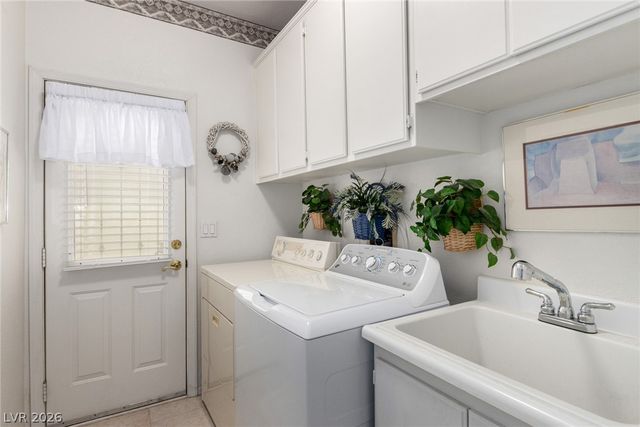 1708 Desert Fort Street, Las Vegas, NV 89128