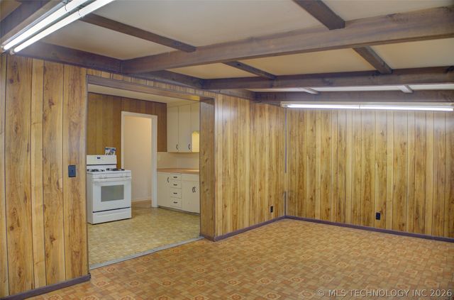 7122 E Easton Place, Tulsa, OK 74115
