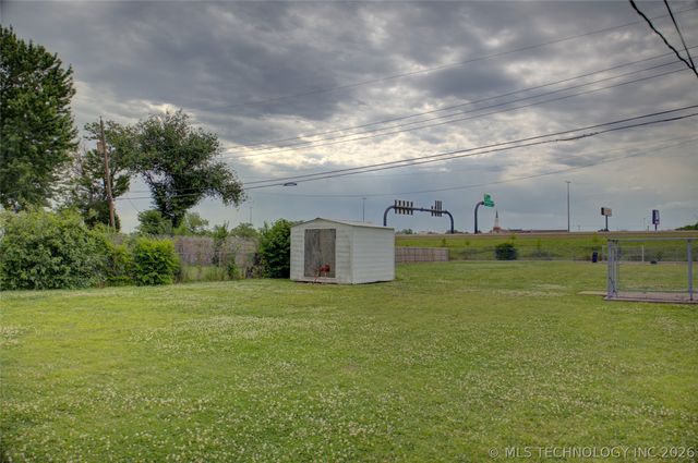 7122 E Easton Place, Tulsa, OK 74115