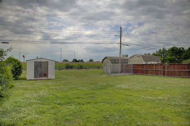 7122 E Easton Place, Tulsa, OK 74115