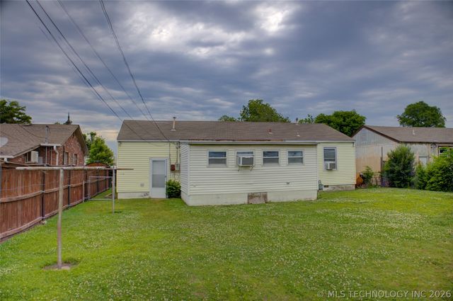 7122 E Easton Place, Tulsa, OK 74115