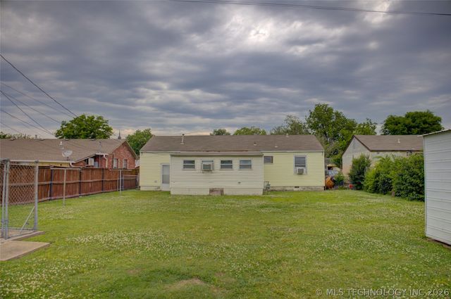 7122 E Easton Place, Tulsa, OK 74115