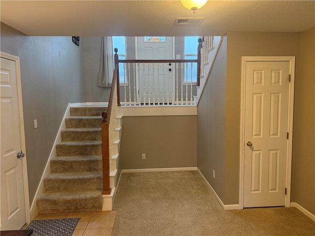 521 Hillbrook Drive, Lansing, KS 66043