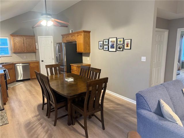 521 Hillbrook Drive, Lansing, KS 66043