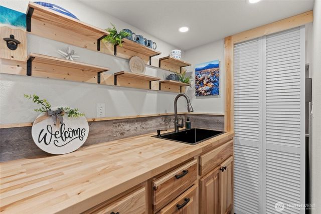 101 SE Mallard Beach Lane, Shelton, WA 98584