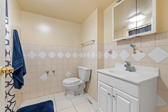 5349 W Fletcher Street, Chicago, IL 60641
