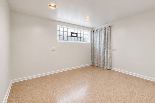 5349 W Fletcher Street, Chicago, IL 60641