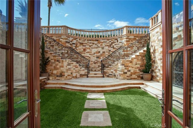 12 Skyridge, Newport Coast, CA 92657