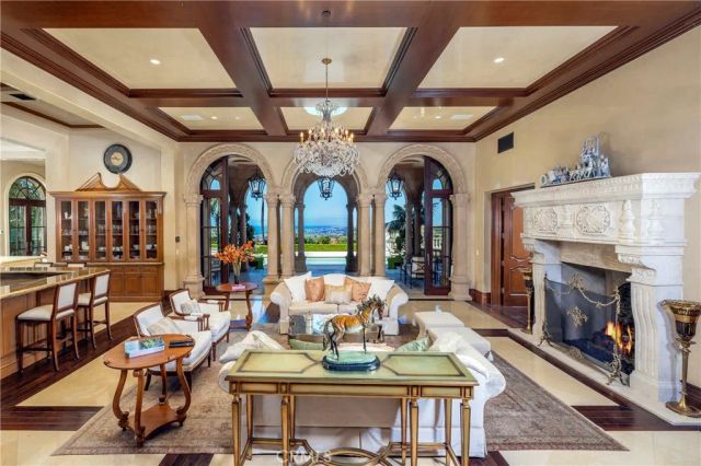 12 Skyridge, Newport Coast, CA 92657