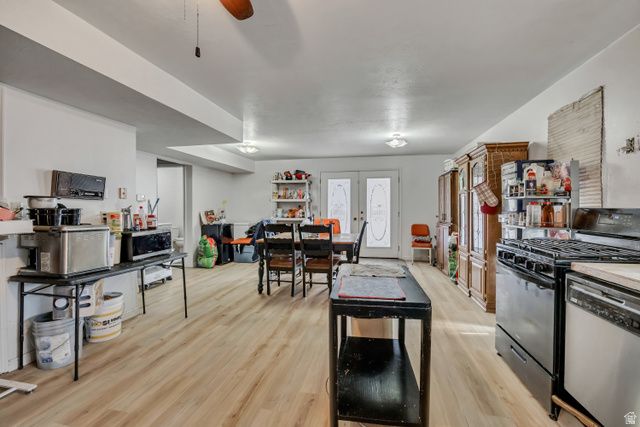 9660 S STORNOWAY CIR, South Jordan, UT 84009