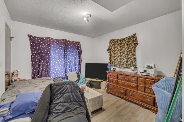 9660 S STORNOWAY CIR, South Jordan, UT 84009