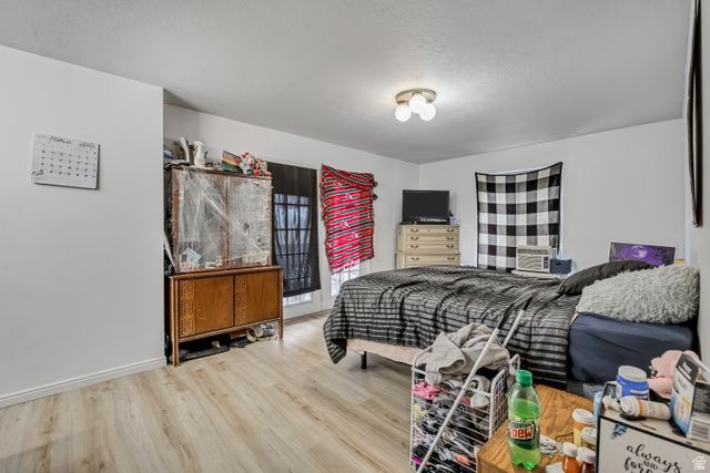 9660 S STORNOWAY CIR, South Jordan, UT 84009