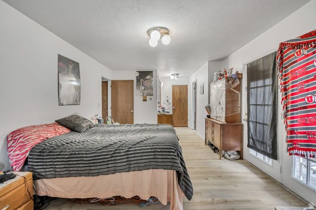 9660 S STORNOWAY CIR, South Jordan, UT 84009