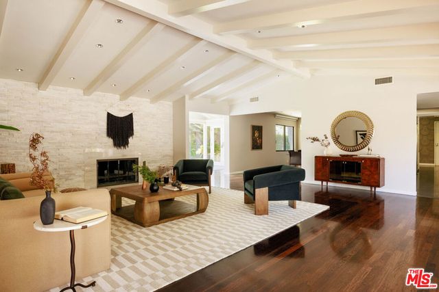 880 Canterbury Road, San Marino, CA 91108