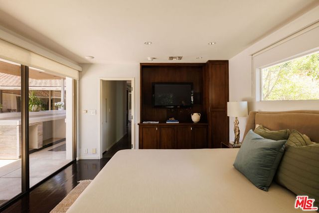 880 Canterbury Road, San Marino, CA 91108