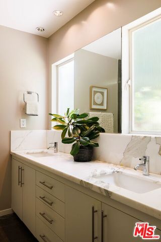880 Canterbury Road, San Marino, CA 91108