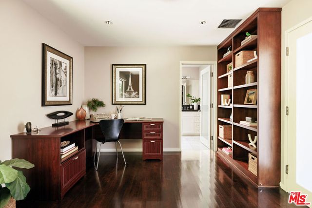 880 Canterbury Road, San Marino, CA 91108