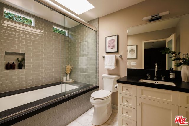 880 Canterbury Road, San Marino, CA 91108