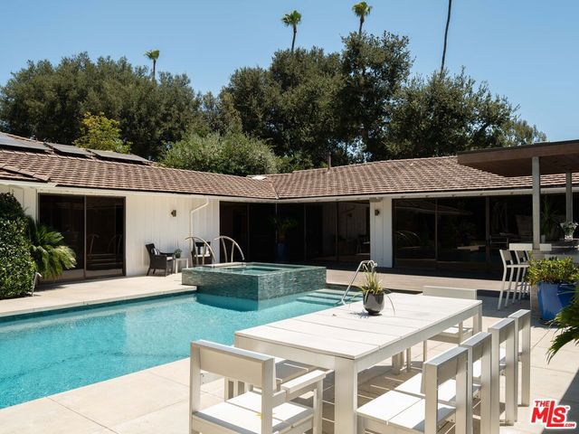 880 Canterbury Road, San Marino, CA 91108
