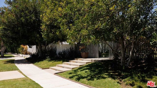 880 Canterbury Road, San Marino, CA 91108