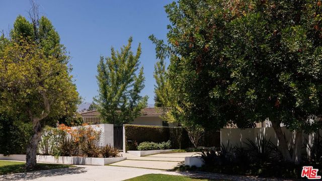 880 Canterbury Road, San Marino, CA 91108