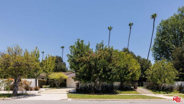 880 Canterbury Road, San Marino, CA 91108