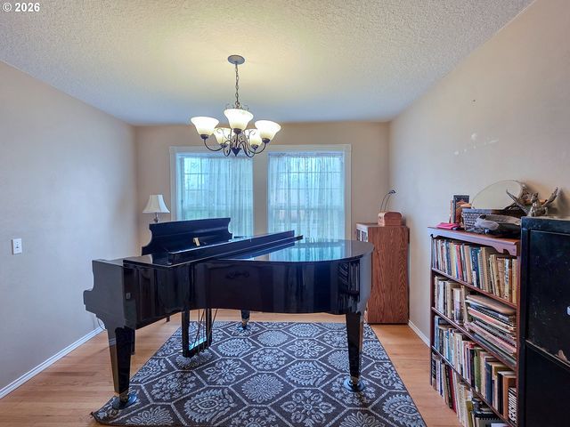 22297 Ne FAILING St, Fairview, OR 97024