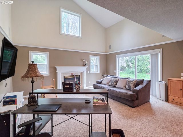 22297 Ne FAILING St, Fairview, OR 97024