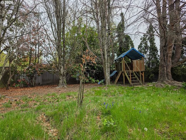 22297 Ne FAILING St, Fairview, OR 97024