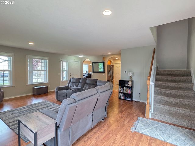 22297 Ne FAILING St, Fairview, OR 97024