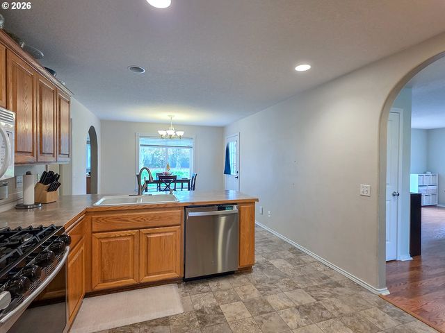 22297 Ne FAILING St, Fairview, OR 97024