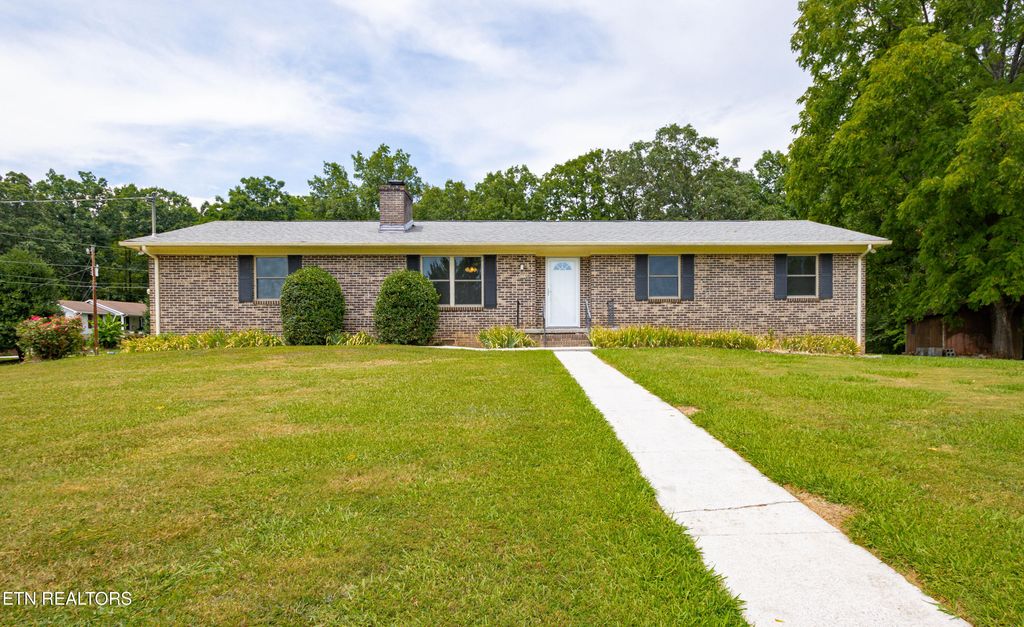 504 Man O War Drive, Seymour, TN 37865