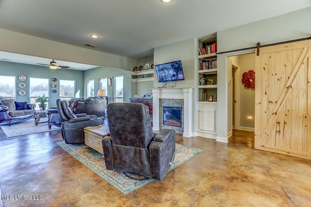 179 Palomino, Holly Springs, MS 38635