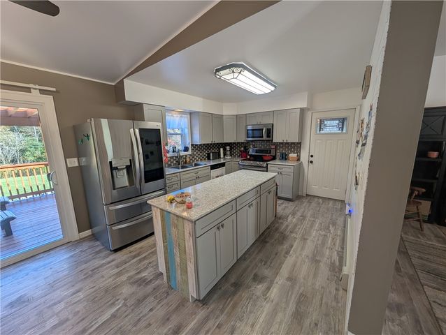 1525 South Avenue, Lewis Run, PA 16738