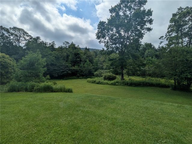 1525 South Avenue, Lewis Run, PA 16738