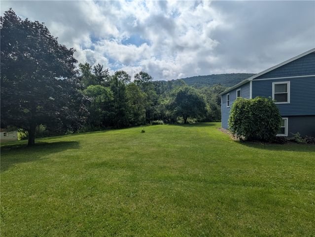 1525 South Avenue, Lewis Run, PA 16738