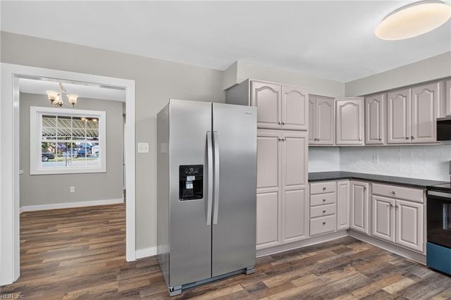 146 Cambridge PL, Hampton, VA 23669