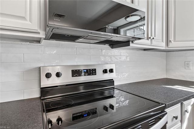 146 Cambridge PL, Hampton, VA 23669