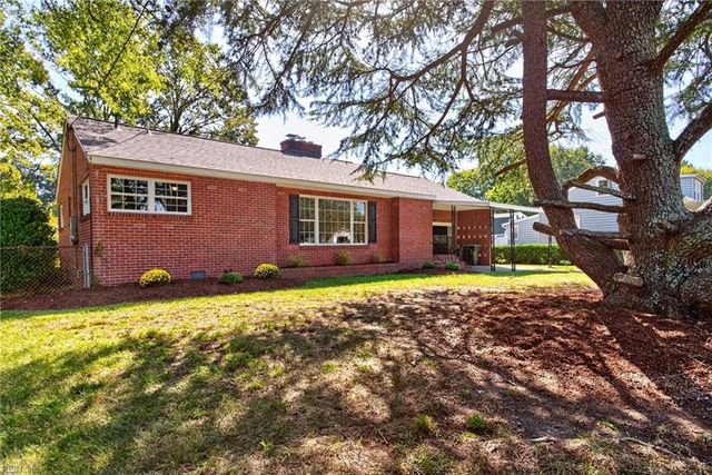 146 Cambridge PL, Hampton, VA 23669