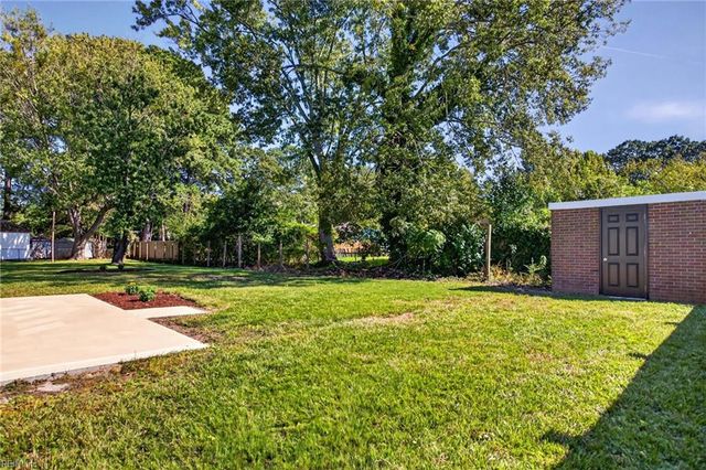 146 Cambridge PL, Hampton, VA 23669