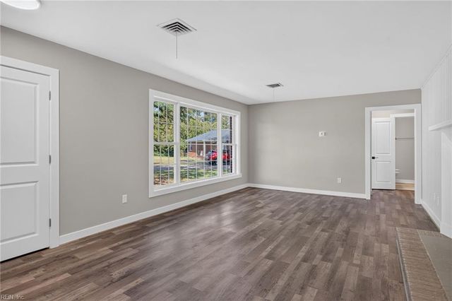 146 Cambridge PL, Hampton, VA 23669