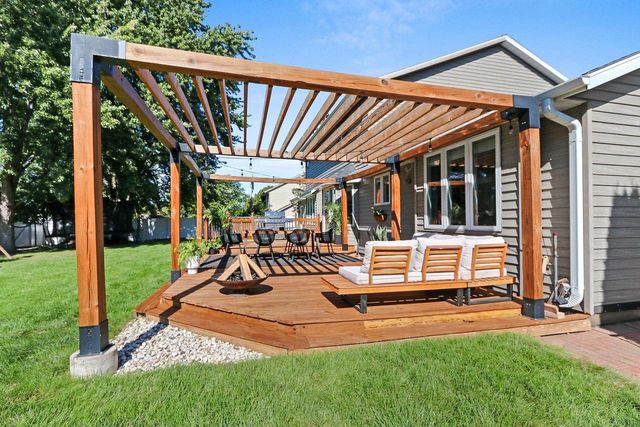 2648 VONDA DRIVE, Green Bay, WI 54311