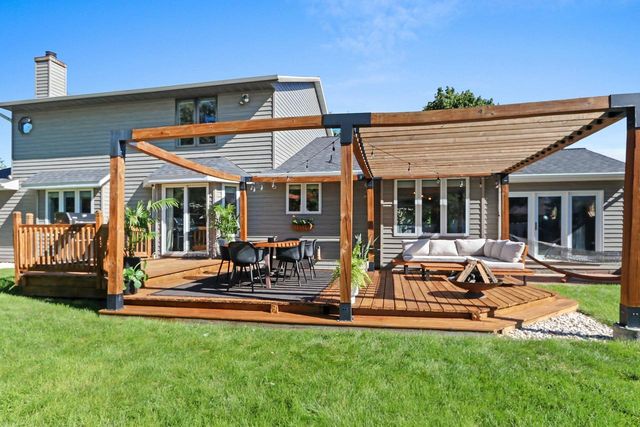 2648 VONDA DRIVE, Green Bay, WI 54311